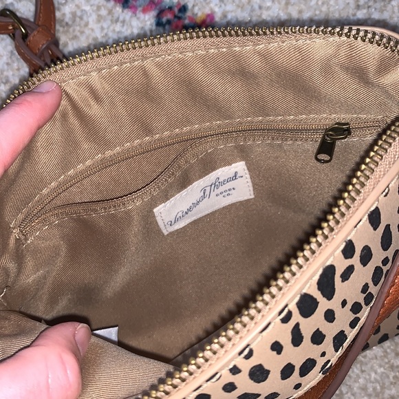 Universal Threads Target Purse - Picture 5 of 5